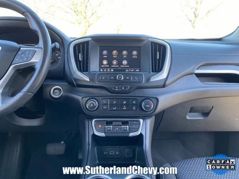 Used 2024 GMC Terrain SLE image 25