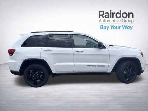 Used 2019 Jeep Grand Cherokee Laredo image 41