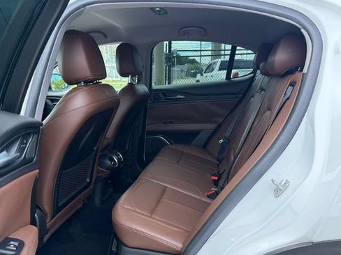 Used 2019 Alfa Romeo Stelvio RWD image 11