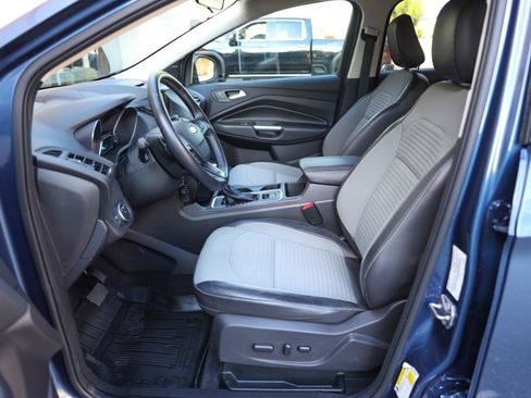 Used 2018 Ford Escape SE w/ SE Sport Appearance Package image 22