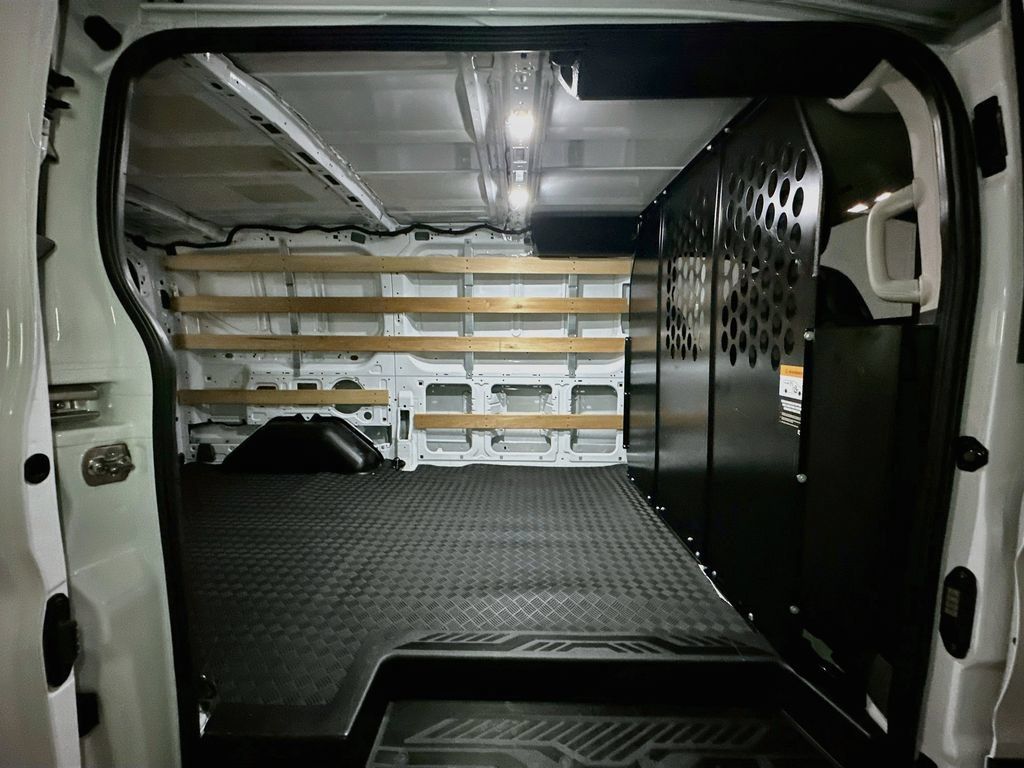 Used 2025 Ford Transit 250 Low Roof w/ Exterior Upgrade Package RWD image 32