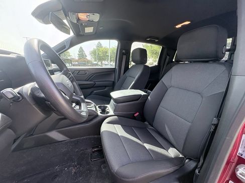 Used 2024 Chevrolet Colorado Trail Boss w/ Technology Package AWD/4WD image 5