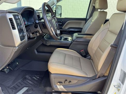 Used 2019 GMC Sierra 3500 Denali w/ Duramax Plus Package image 19