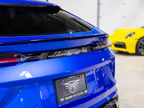 Used 2022 Lamborghini Urus image 15