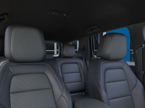 New 2026 Chevrolet Equinox LT w/ Convenience Package II FWD image 24