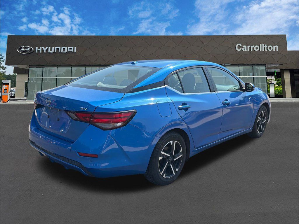 Used 2024 Nissan Sentra SV FWD image 5