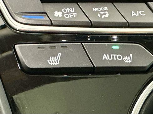 Used 2024 Acura RDX SH-AWD image 17