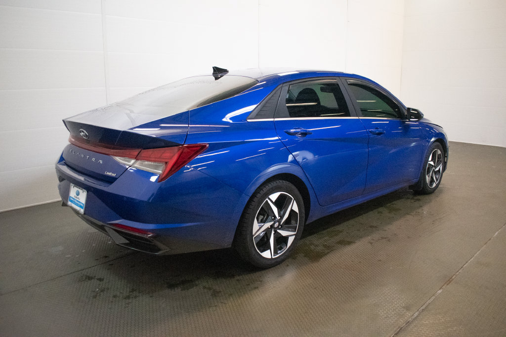 Used 2023 Hyundai Elantra Limited FWD image 4