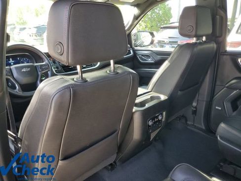 Used 2023 Chevrolet Suburban RST w/ Luxury Package RWD image 14