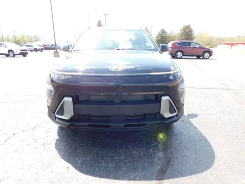 Used 2025 Hyundai Kona SEL FWD image 8