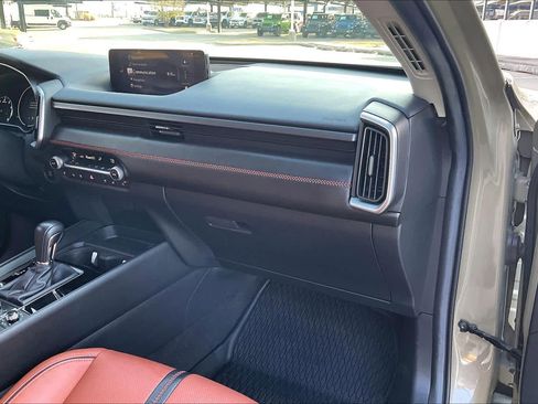 Used 2025 MAZDA CX-50 Meridian Edition w/ Apex Package image 18