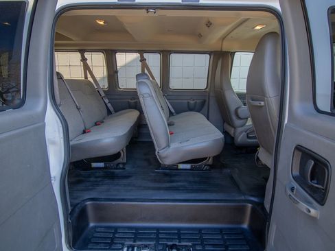 Used 2020 Chevrolet Express 3500 LS image 29