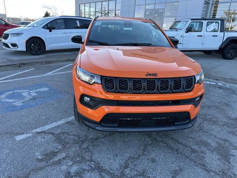 New 2026 Jeep Compass Latitude image 9