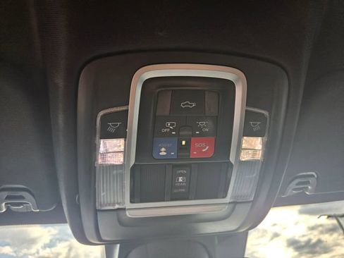 Used 2023 RAM 1500 Limited w/ Body Color Bumper Group AWD/4WD image 9