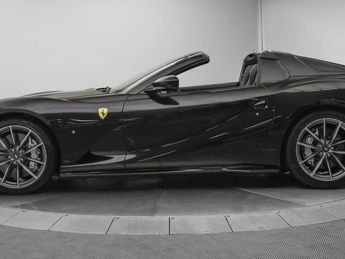 Certified 2021 Ferrari 812 GTS image 5