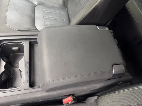 Used 2020 Land Rover Defender 110 SE image 68