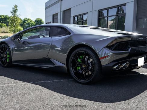 Used 2017 Lamborghini Huracan LP 580-2 RWD image 6