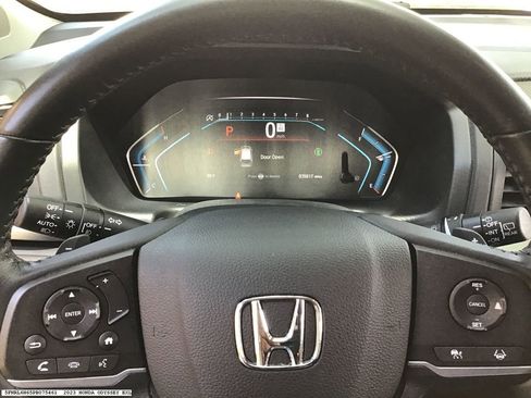 Used 2023 Honda Odyssey EX-L image 13