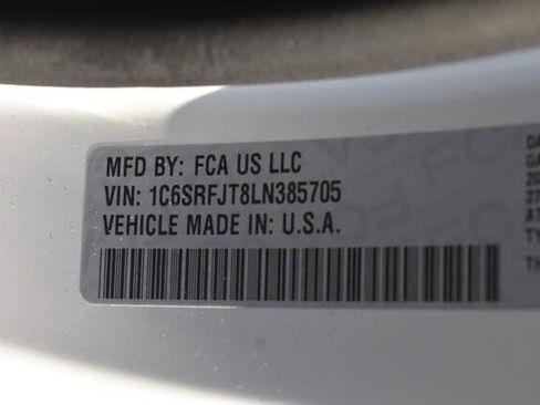 Used 2020 RAM 1500 Laramie AWD/4WD image 47