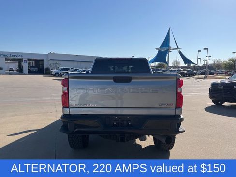 Used 2024 Chevrolet Silverado 2500 ZR2 w/ Technology Package image 7