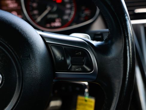 Used 2011 Audi R8 V10 image 25