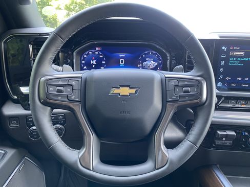 Used 2024 Chevrolet Silverado 1500 High Country w/ Technology Package AWD/4WD image 19