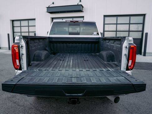 Used 2021 GMC Sierra 2500 SLT w/ SLT Convenience Package image 12