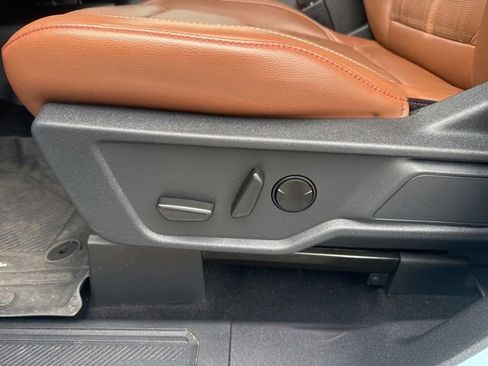 Used 2023 Ford Bronco Heritage Edition AWD/4WD image 10