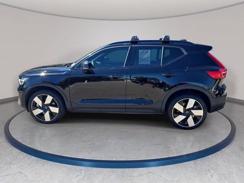 Used 2023 Volvo XC40 Recharge Ultimate w/ Protection Package Premier AWD/4WD image 9