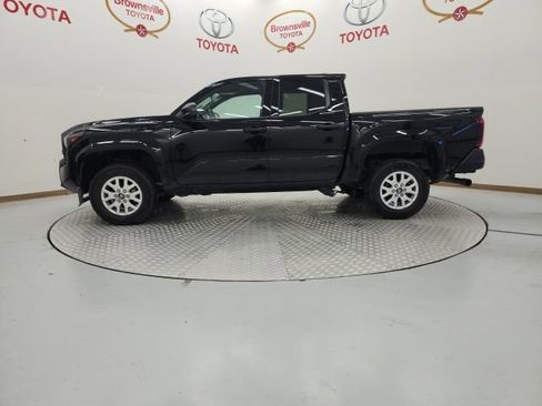 Used 2025 Toyota Tacoma SR RWD image 5