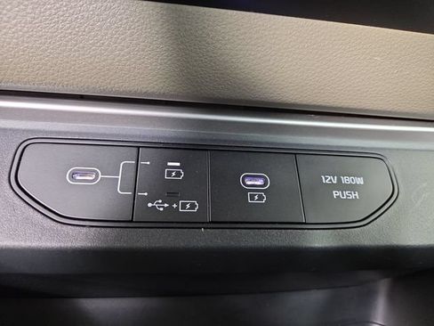 Certified 2026 Kia Carnival LXS FWD image 25