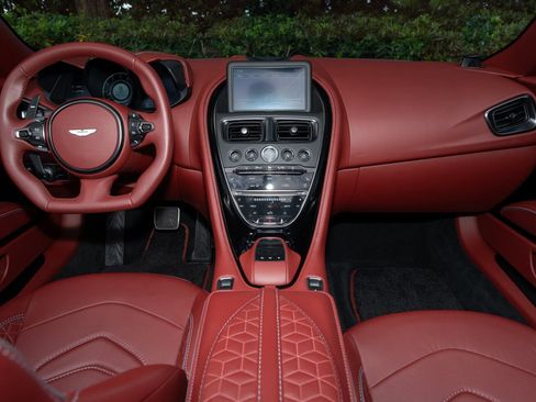 Used 2021 Aston Martin DBS Superleggera Volante image 21