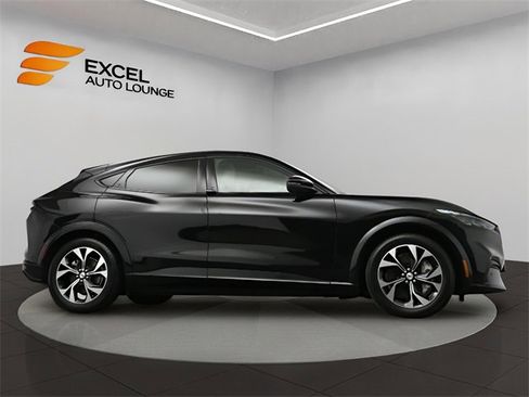 Used 2021 Ford Mustang Mach-E Premium image 39