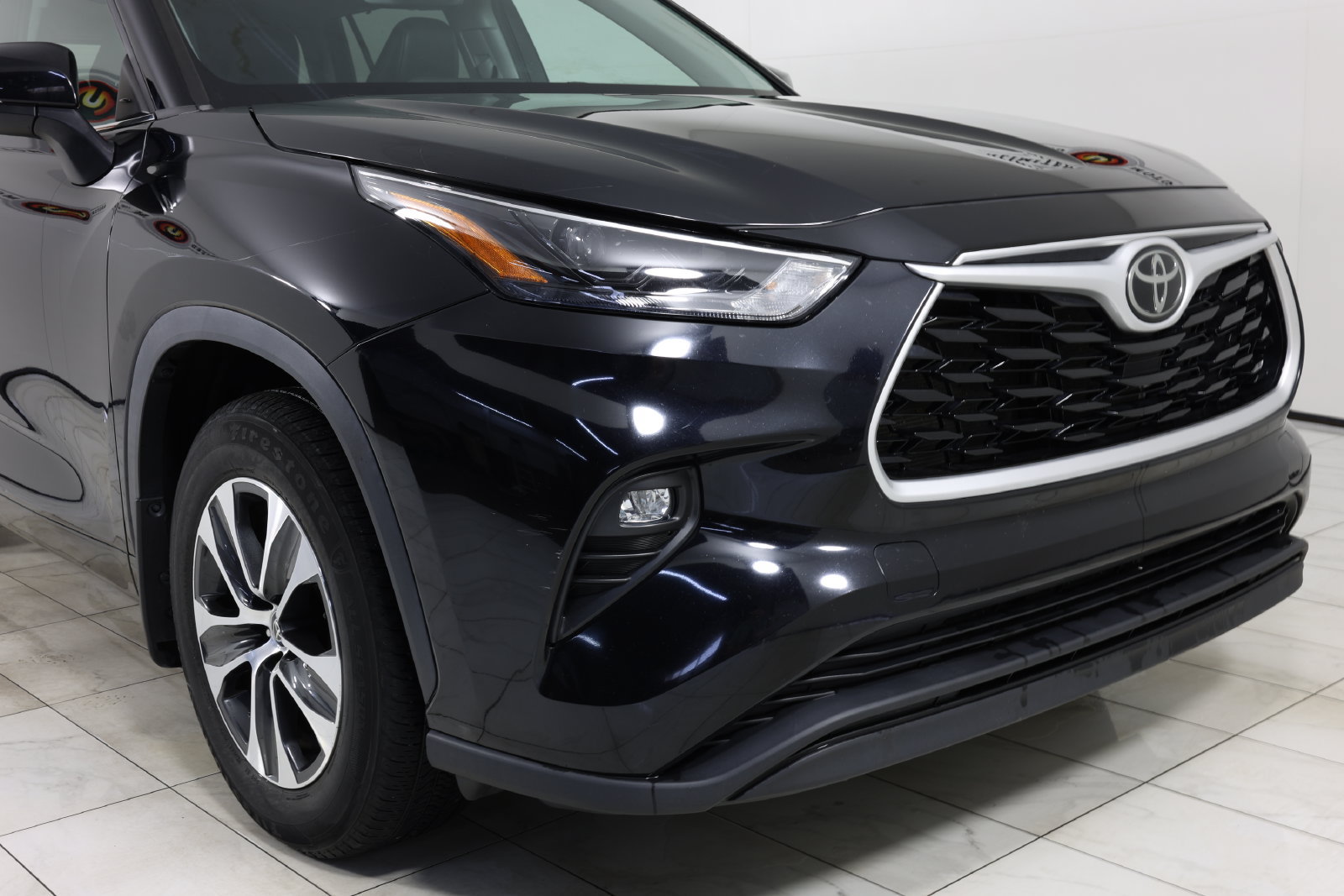Used 2022 Toyota Highlander XLE AWD/4WD image 37