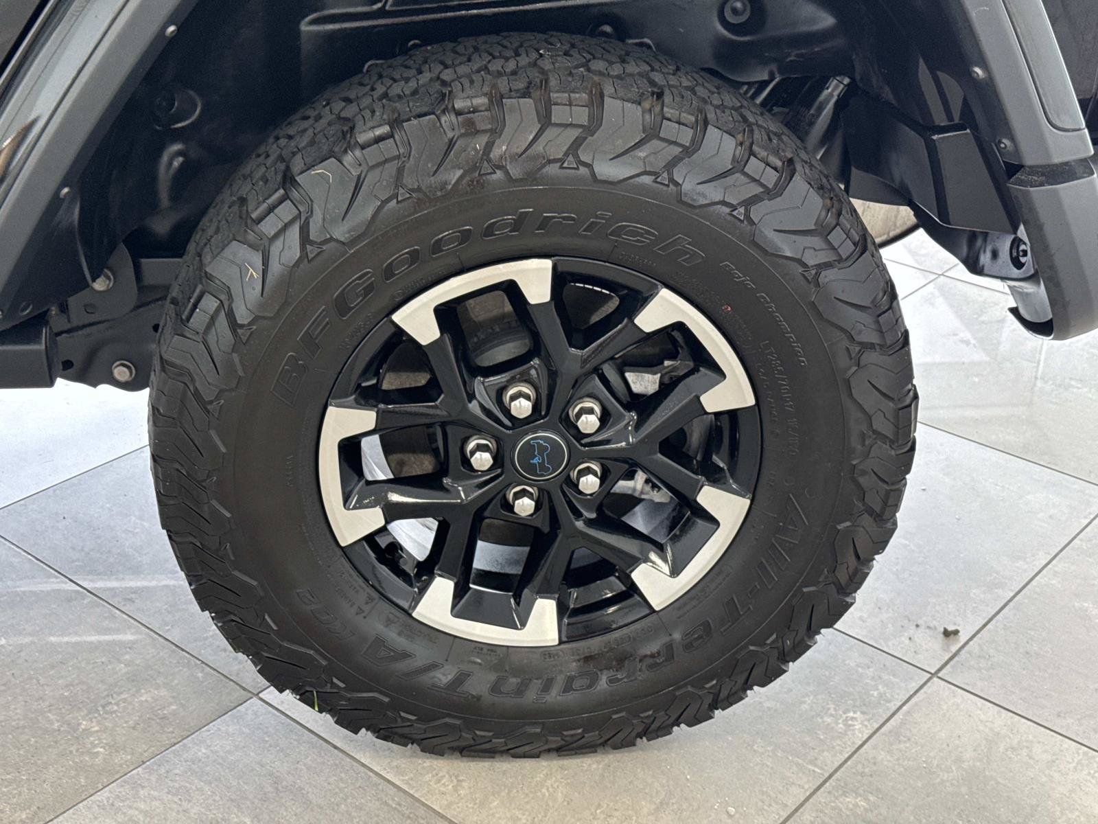 Used 2024 Jeep Wrangler Unlimited Rubicon 4xe AWD/4WD image 9