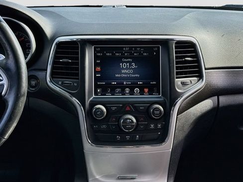 Used 2015 Jeep Grand Cherokee Altitude AWD/4WD image 11