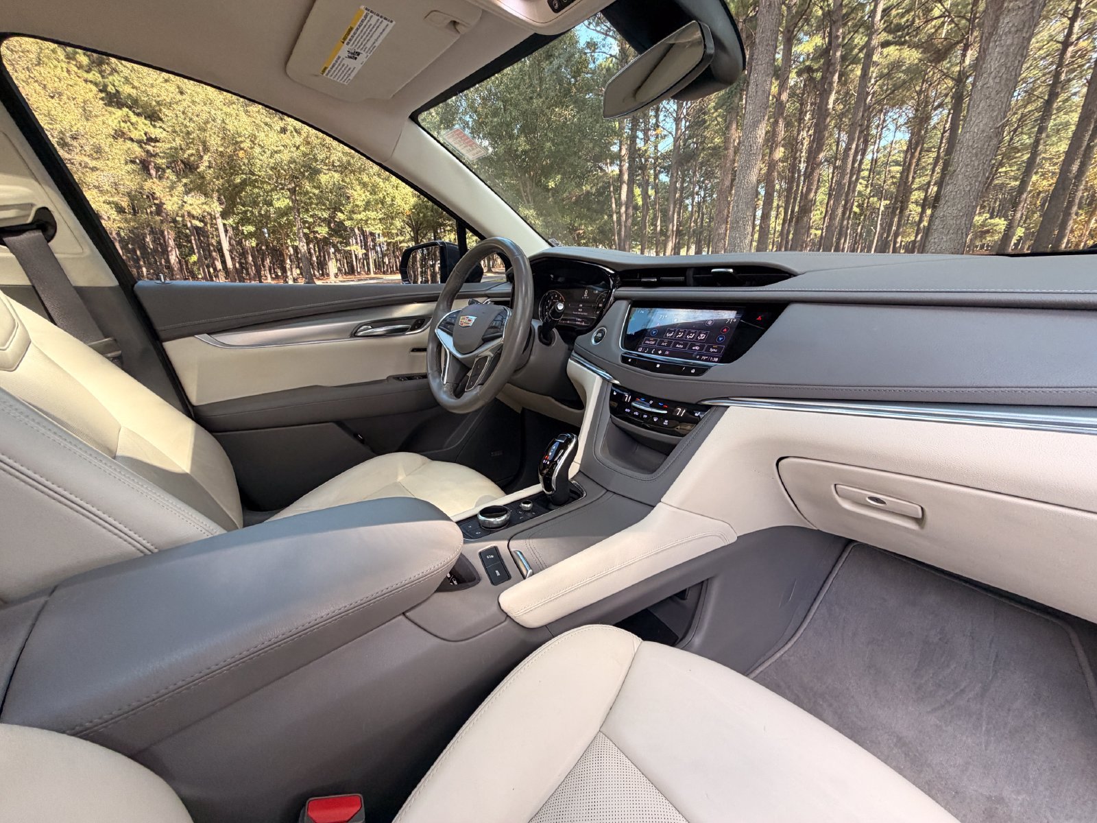 Used 2021 Cadillac XT5 Premium Luxury AWD/4WD image 18