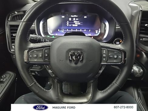 Used 2025 RAM 1500 Limited AWD/4WD image 23