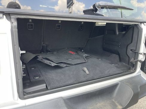 Used 2019 Jeep Wrangler Unlimited Sport S AWD/4WD image 22
