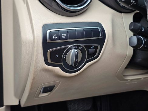 Used 2019 Mercedes-Benz GLC 300 4MATIC Coupe image 24