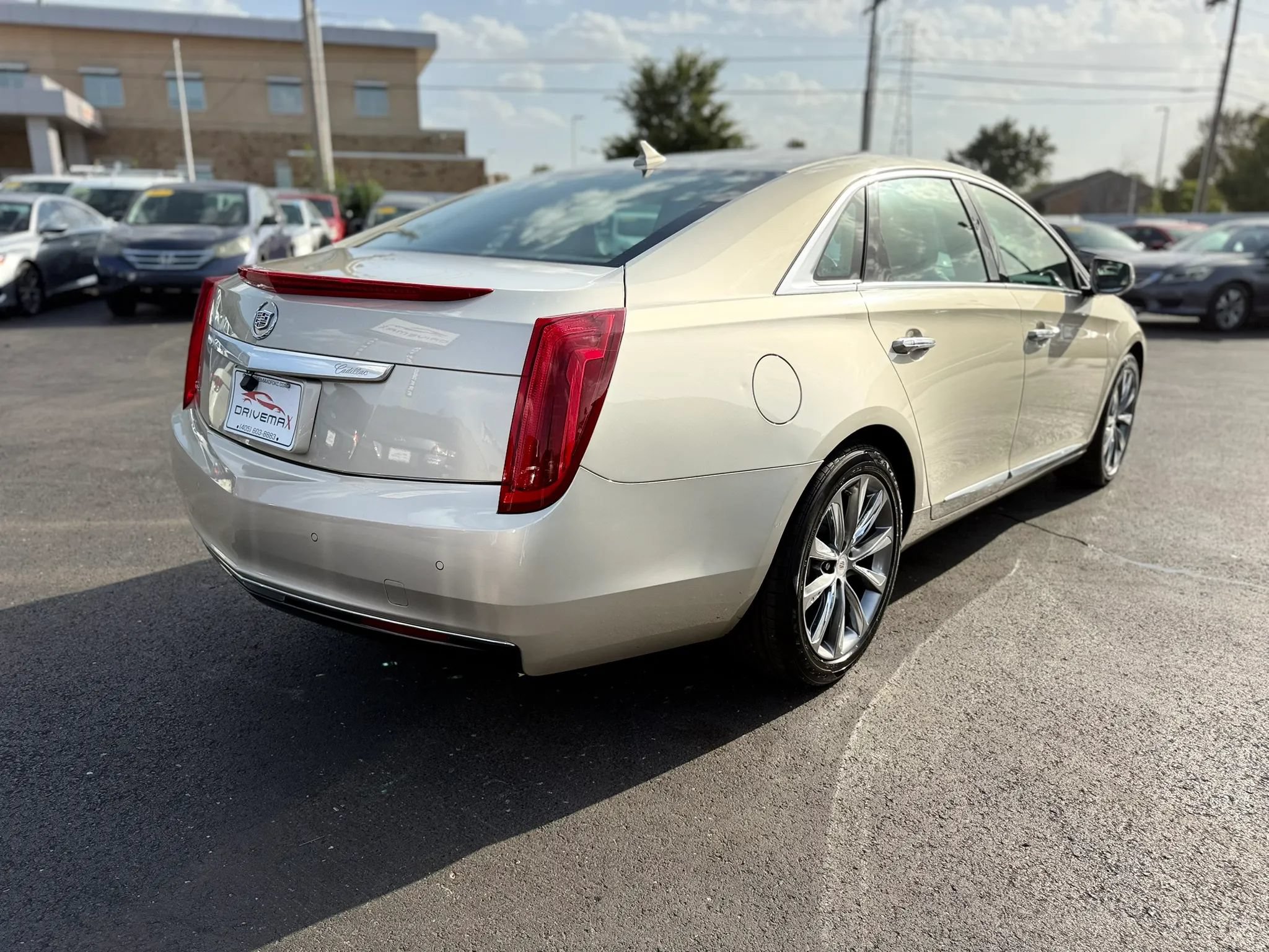 Used 2014 Cadillac XTS FWD image 3