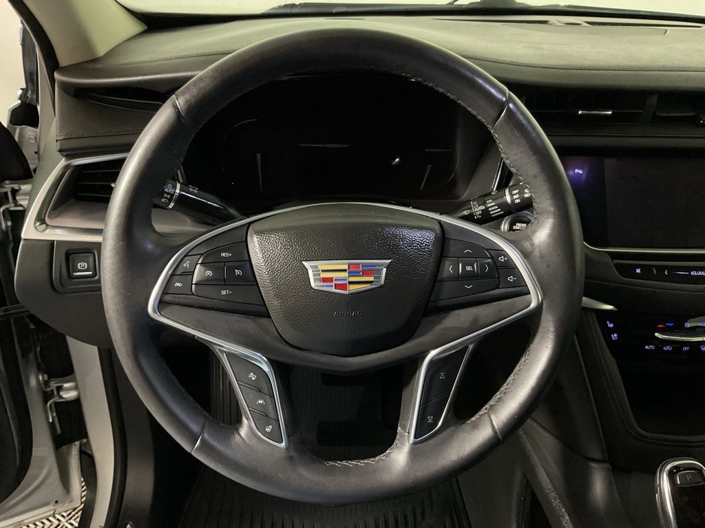 Used 2017 Cadillac XT5 Premium Luxury w/ LPO, Wheel Lock Package AWD/4WD image 26
