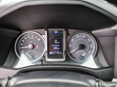Used 2023 Toyota Tacoma TRD Off-Road AWD/4WD image 13