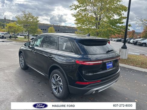 New 2025 Lincoln Corsair AWD image 7