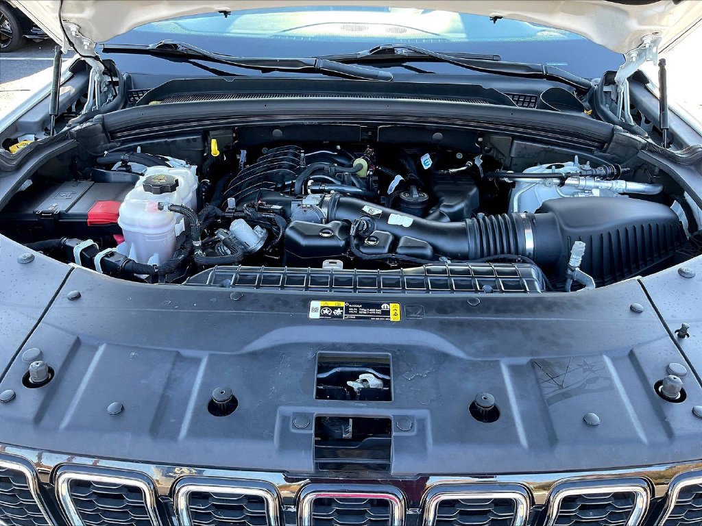 Used 2022 Jeep Grand Cherokee Limited AWD/4WD image 30