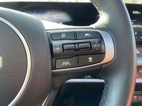 Used 2025 Kia Sportage SX image 27