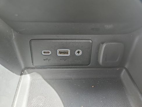 Used 2024 GMC Terrain SLE FWD image 28