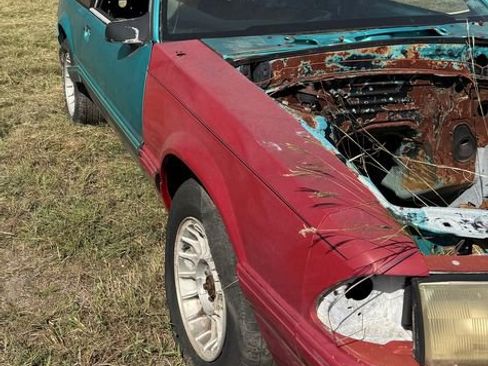 Used 1992 Ford Mustang LX image 2