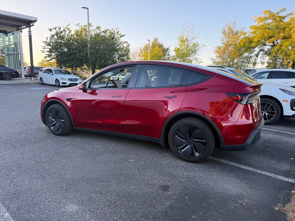 Used 2026 Tesla Model Y 2WD image 4