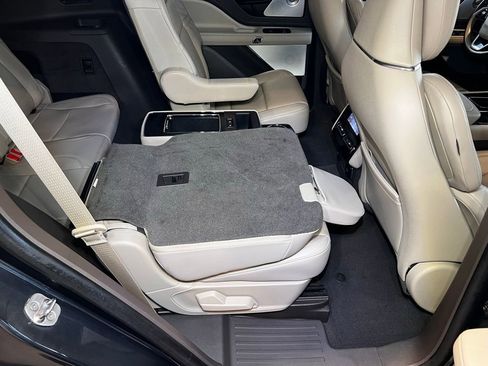 Used 2023 Lincoln Aviator Reserve w/ Equipment Group 201A image 60